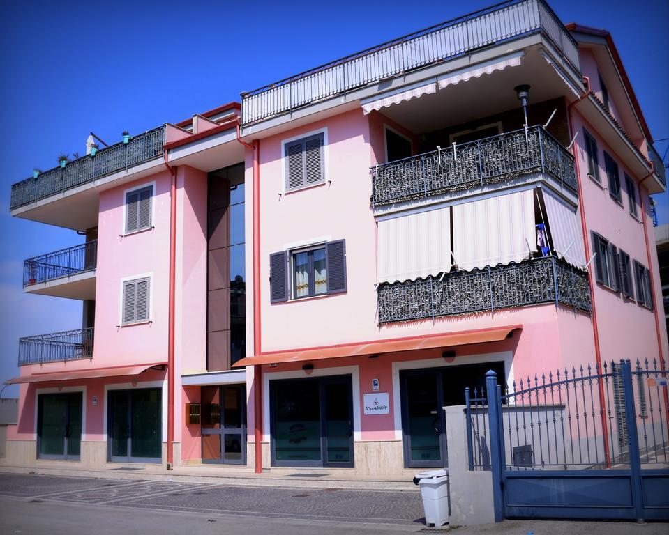 Amira Luxury Apartments Santa Maria Capua Vetere Εξωτερικό φωτογραφία
